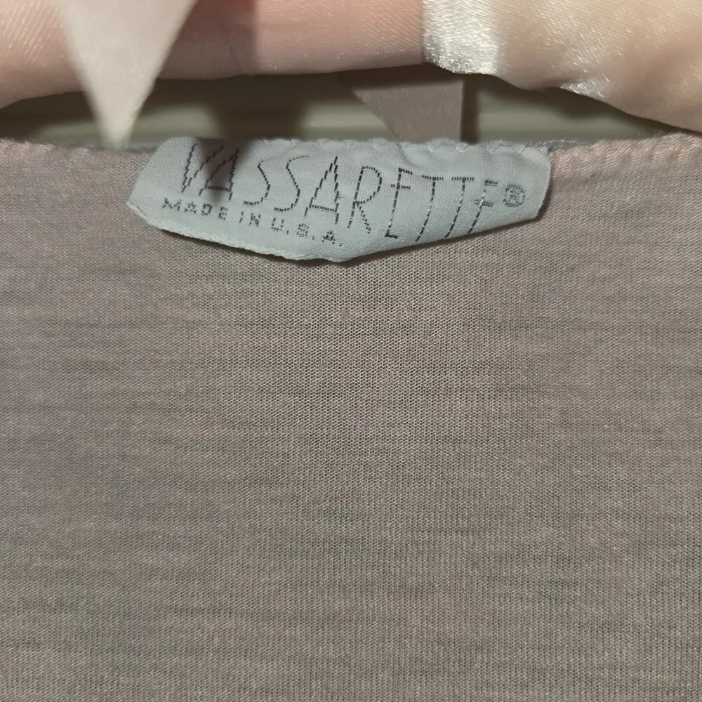 Vintage Vassarette Lacy Light Pink Nightgown Size Medium V Neck 35" L x 24" Wide - Picture 6 of 12